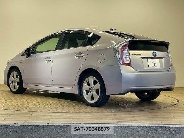 Toyota PRIUS 2013-04 7502325-15