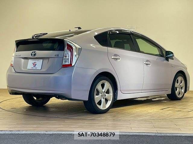 Toyota PRIUS 2013-04 7502325-16
