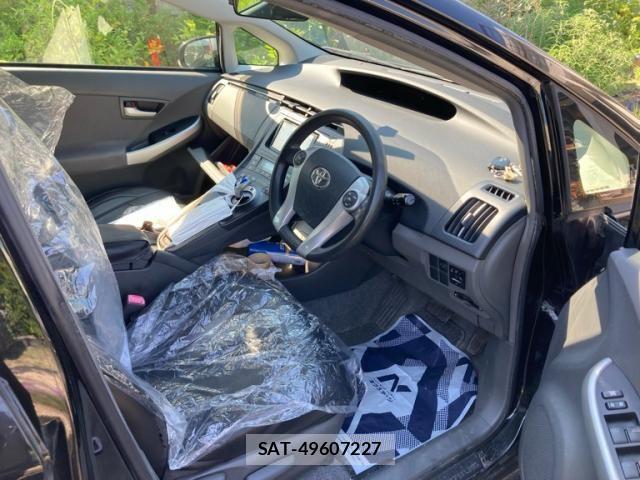 Toyota PRIUS 2010-01 7502357-12
