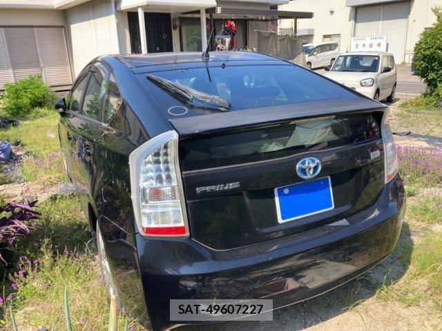 Toyota PRIUS 2010-01 7502357-3