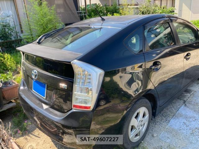 Toyota PRIUS 2010-01 7502357-4