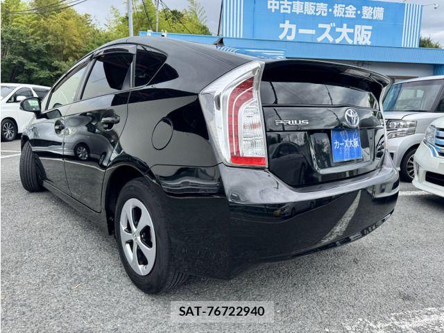 Toyota PRIUS 2013-05 7502339-2