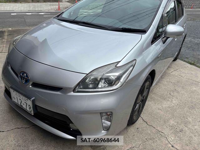 Toyota PRIUS 2012-03 7509721-1