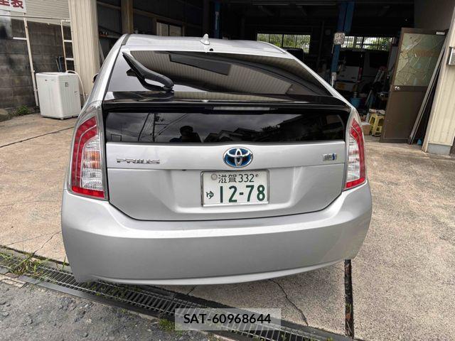 Toyota PRIUS 2012-03 7509721-4