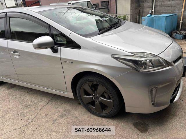 Toyota PRIUS 2012-03 7509721-7