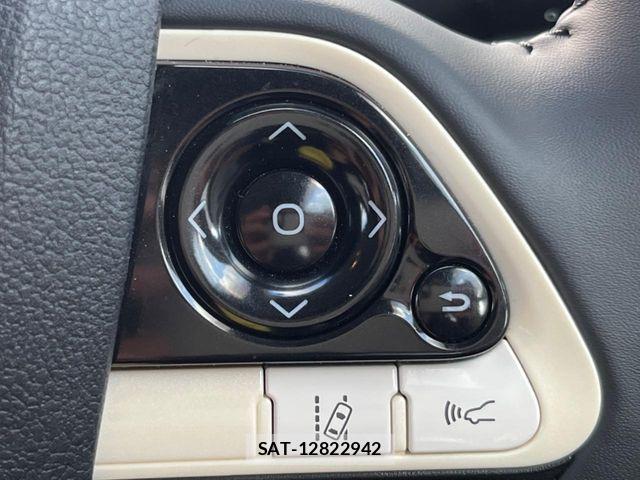 Toyota PRIUS 2015-12 7509708-5