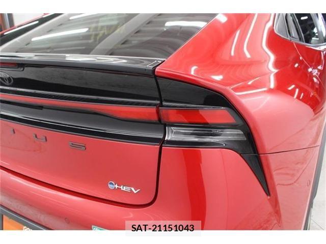 Toyota PRIUS 2023-10 7502278-16
