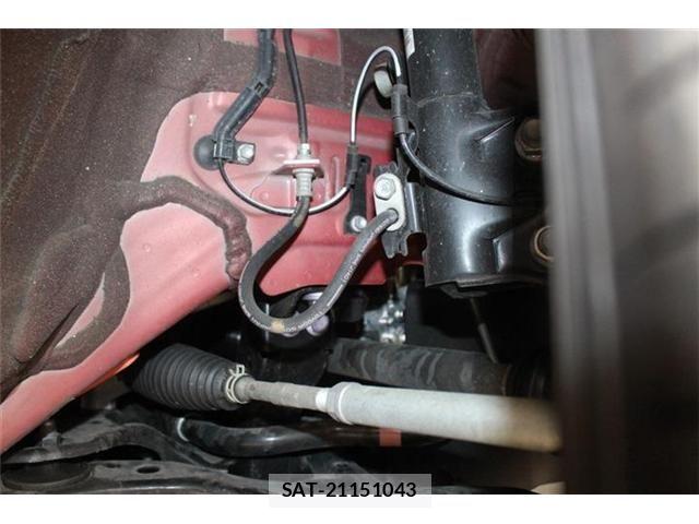 Toyota PRIUS 2023-10 7502278-17