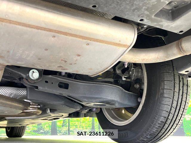 Toyota PRIUS 2018-04 7502328-19