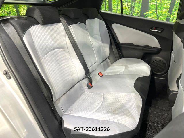 Toyota PRIUS 2018-04 7502328-8