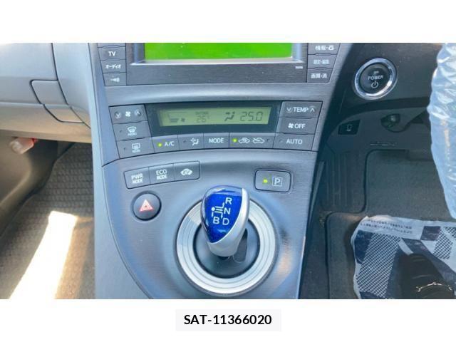 Toyota PRIUS 2010-03 7502363-19