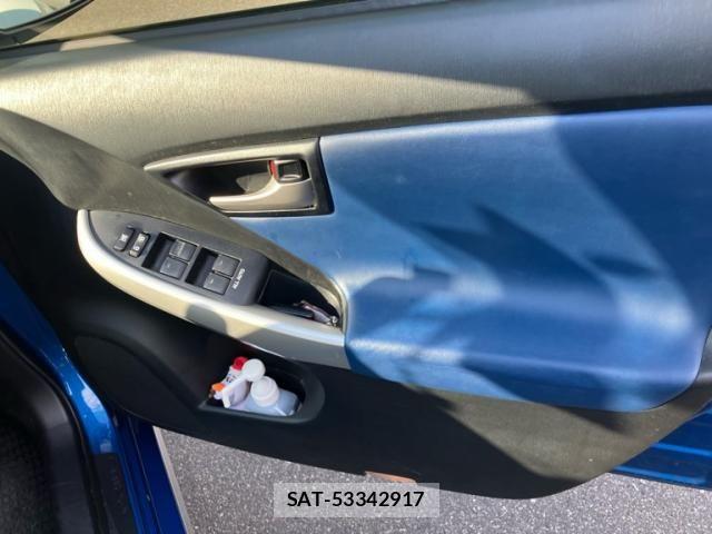Toyota PRIUS 2013-09 7502345-8