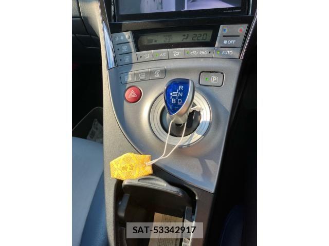 Toyota PRIUS 2013-09 7502345-10