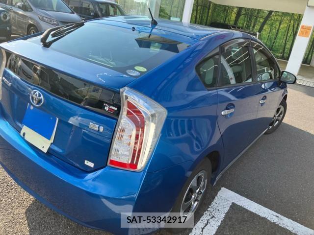 Toyota PRIUS 2013-09 7502345-1