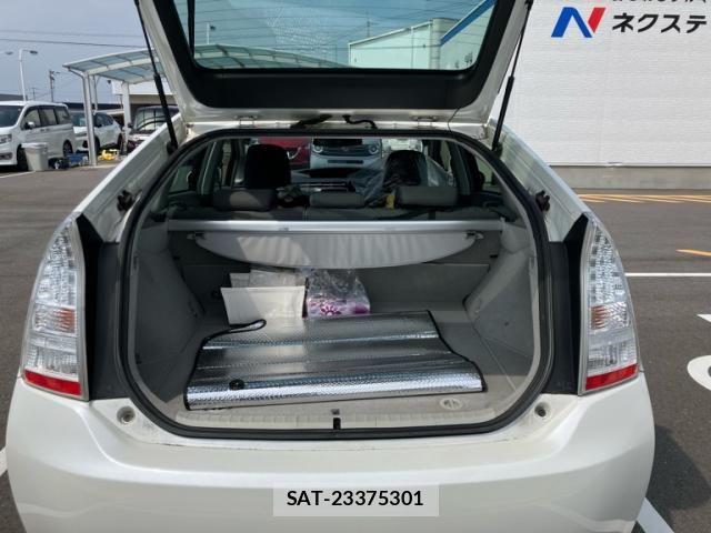 Toyota PRIUS 2012-01 7502358-12
