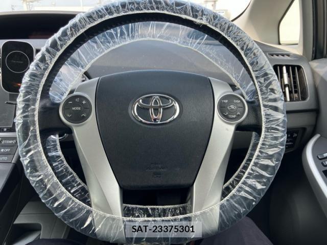 Toyota PRIUS 2012-01 7502358-13
