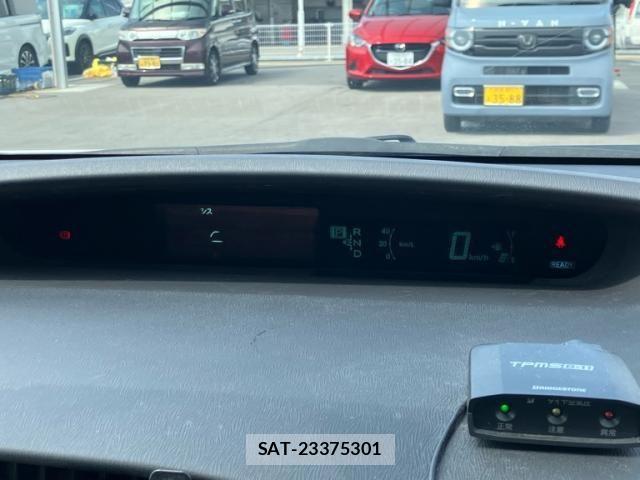 Toyota PRIUS 2012-01 7502358-20