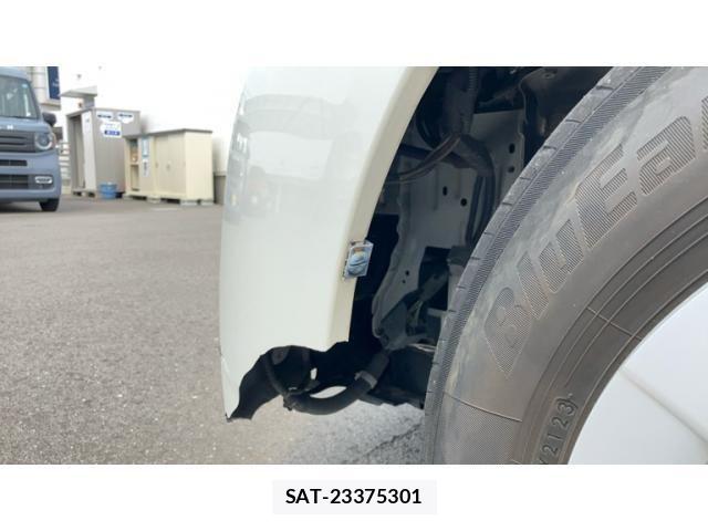 Toyota PRIUS 2012-01 7502358-27