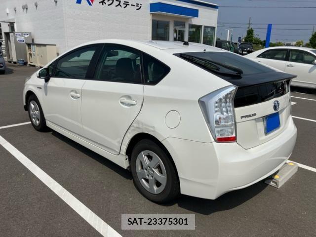 Toyota PRIUS 2012-01 7502358-6