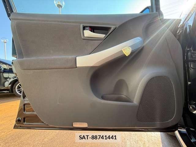 Toyota PRIUS 2010-02 7502335-24
