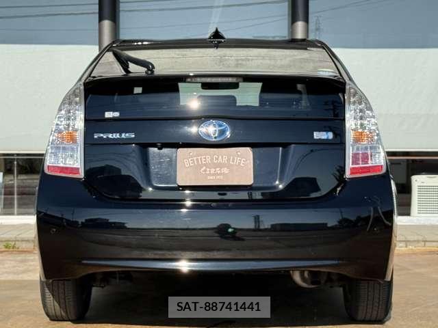 Toyota PRIUS 2010-02 7502335-4