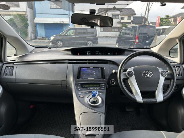 Toyota PRIUS 2010-06 7502340-9
