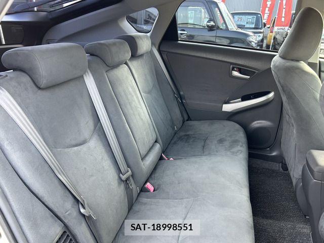 Toyota PRIUS 2010-06 7502340-12