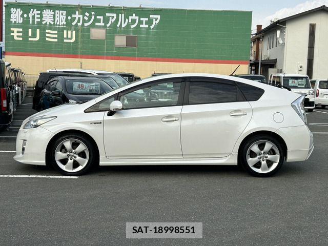 Toyota PRIUS 2010-06 7502340-4