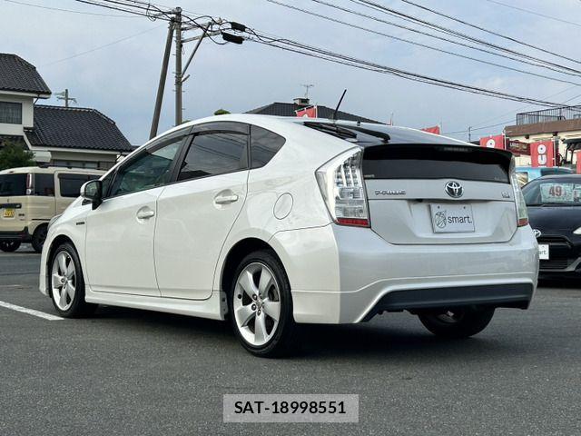 Toyota PRIUS 2010-06 7502340-6