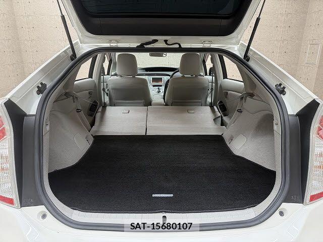 Toyota PRIUS 2012-07 7502332-9