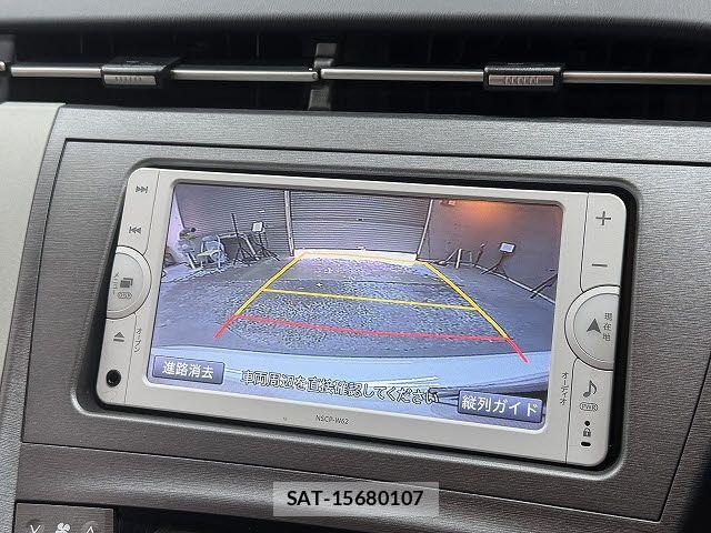 Toyota PRIUS 2012-07 7502332-11