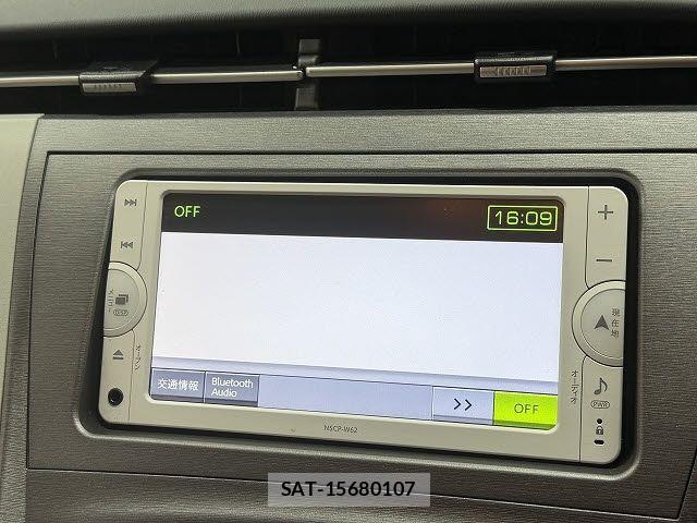 Toyota PRIUS 2012-07 7502332-12