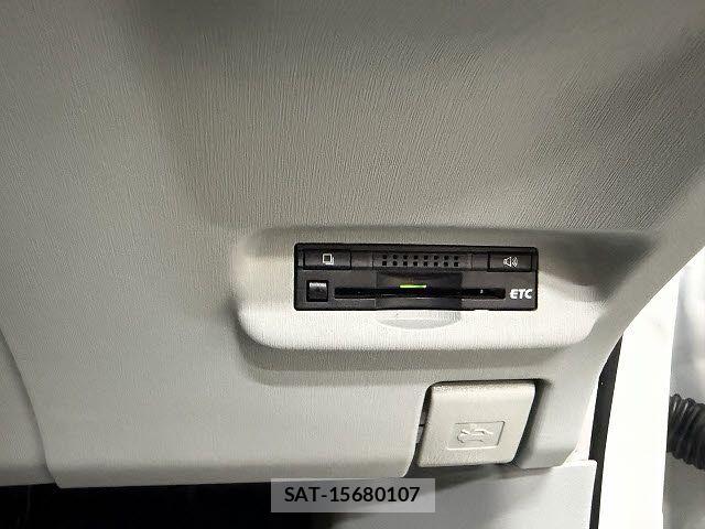 Toyota PRIUS 2012-07 7502332-14