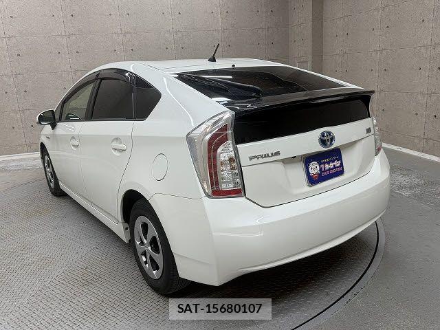 Toyota PRIUS 2012-07 7502332-2