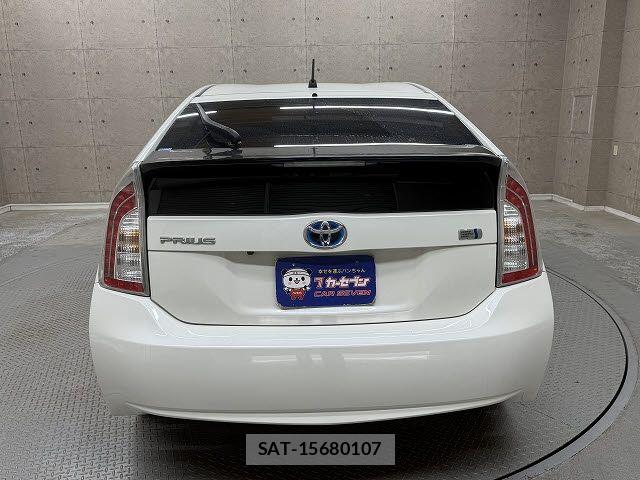 Toyota PRIUS 2012-07 7502332-4