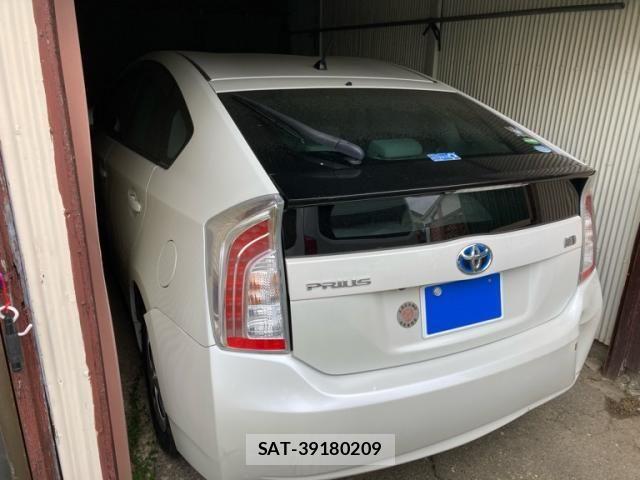 Toyota PRIUS 2014-08 7509727-0