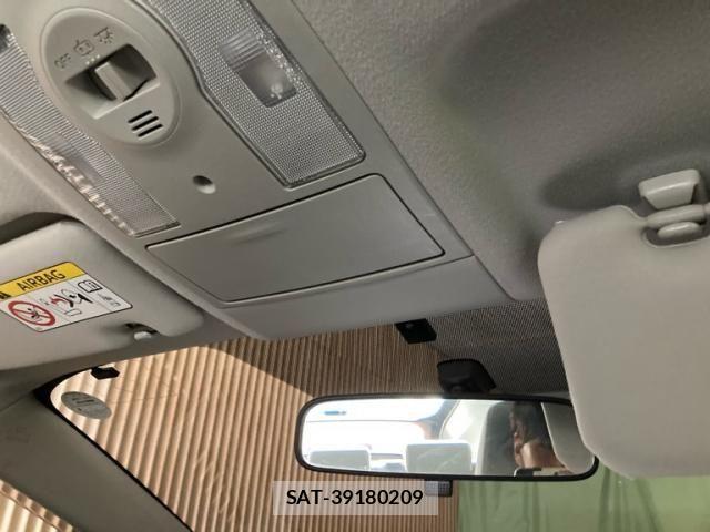 Toyota PRIUS 2014-08 7509727-16