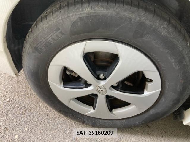 Toyota PRIUS 2014-08 7509727-3