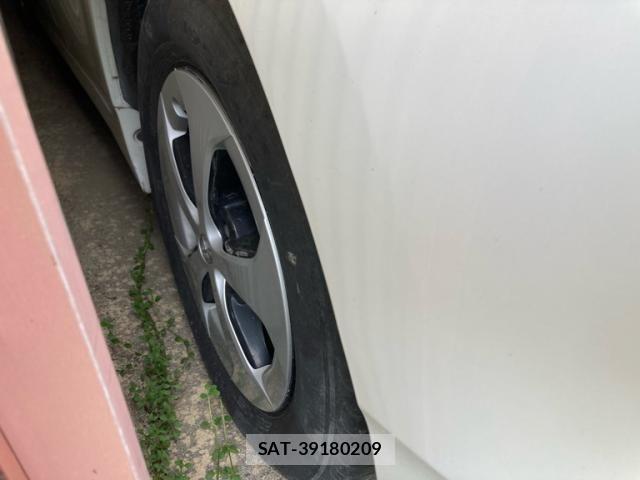 Toyota PRIUS 2014-08 7509727-4