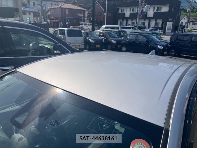 Toyota PRIUS 2019-08 7502324-9