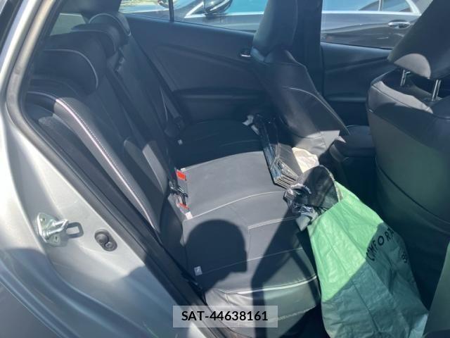Toyota PRIUS 2019-08 7502324-11
