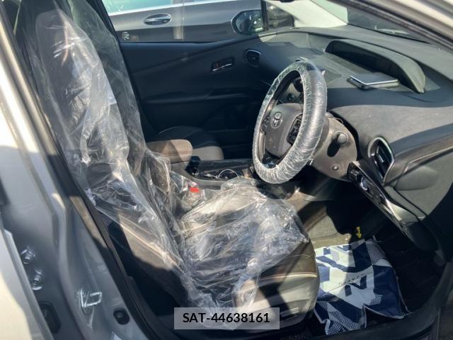Toyota PRIUS 2019-08 7502324-13