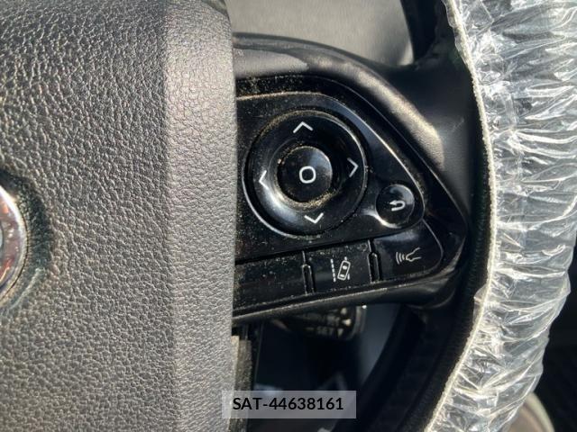 Toyota PRIUS 2019-08 7502324-18