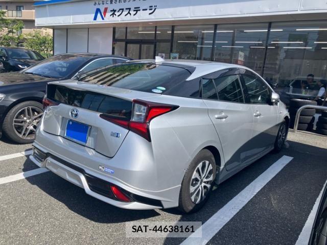 Toyota PRIUS 2019-08 7502324-3