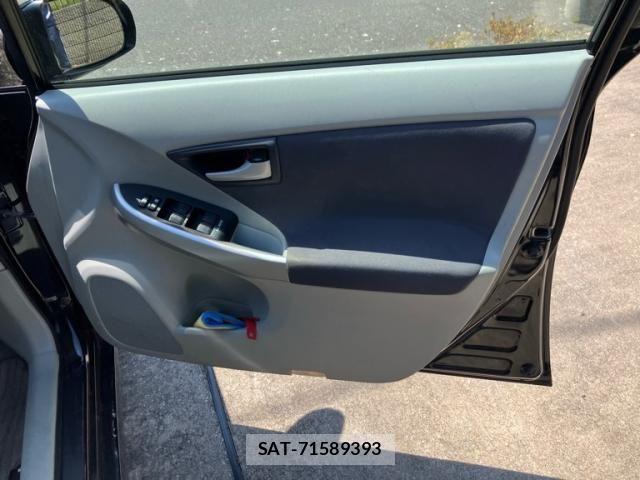 Toyota PRIUS 2009-12 7509740-16