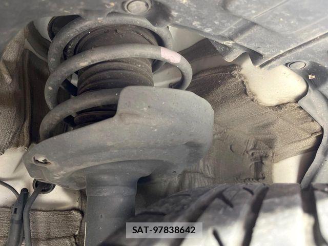 Toyota PRIUS 2021-09 7502288-19