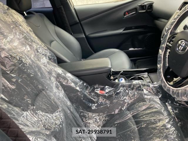 Toyota PRIUS 2022-03 7502286-11