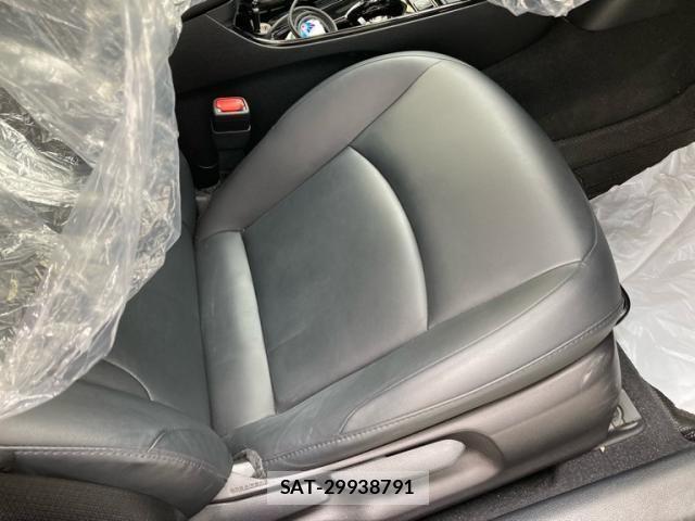 Toyota PRIUS 2022-03 7502286-12