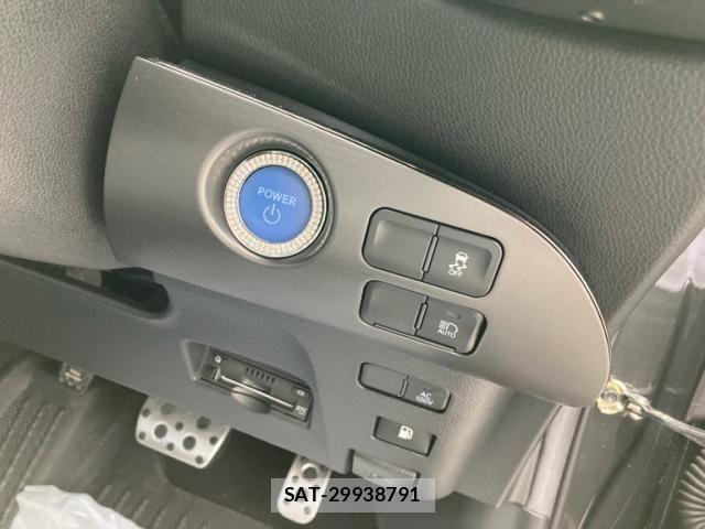 Toyota PRIUS 2022-03 7502286-15