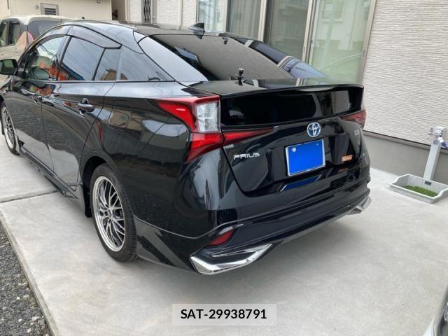 Toyota PRIUS 2022-03 7502286-1